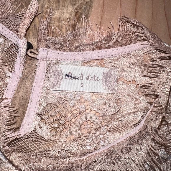 Altar’s State Lace Tank - Picture 6 of 10